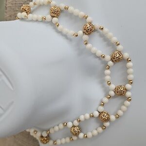 Vintage White Agate & Gold Tone Chocker Necklace